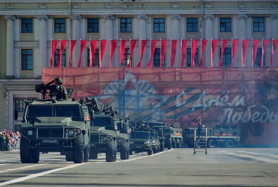 Генеральная репетиция парада Победы в Санкт-Петербурге 