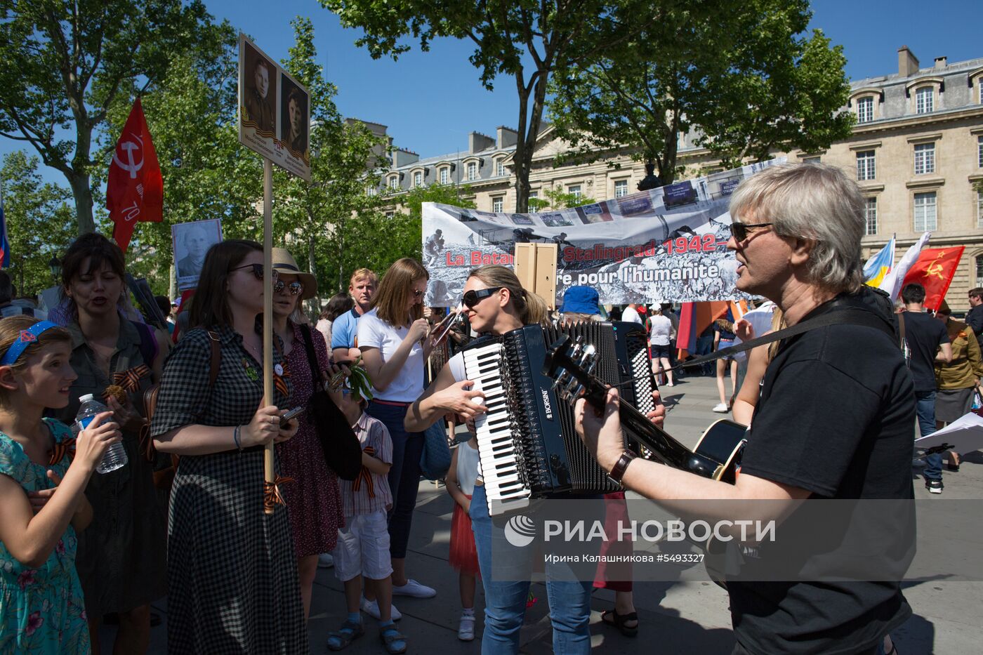 Акция "Бессмертный полк" во Франции