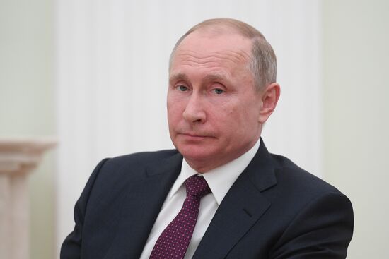 Президент РФ В. Путин встретился с президентом Сербии А. Вучичем