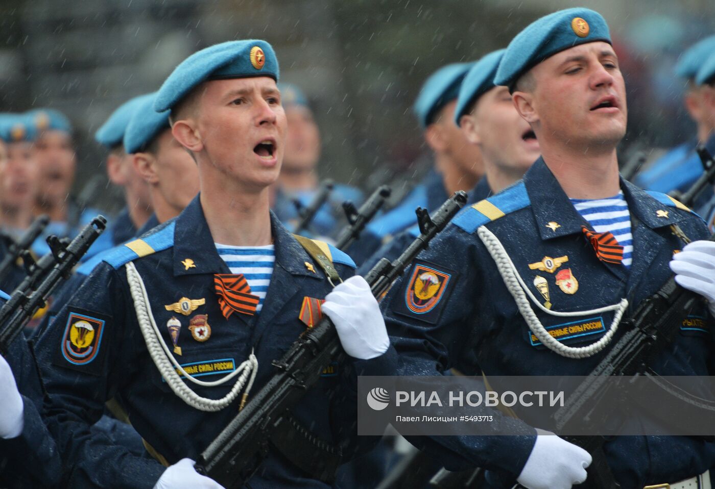 Празднование Дня Победы в городах России