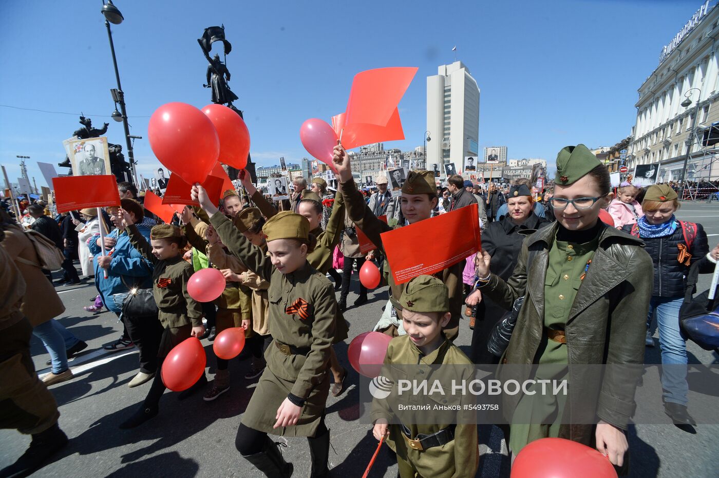 Акция "Бессмертный полк" в городах России