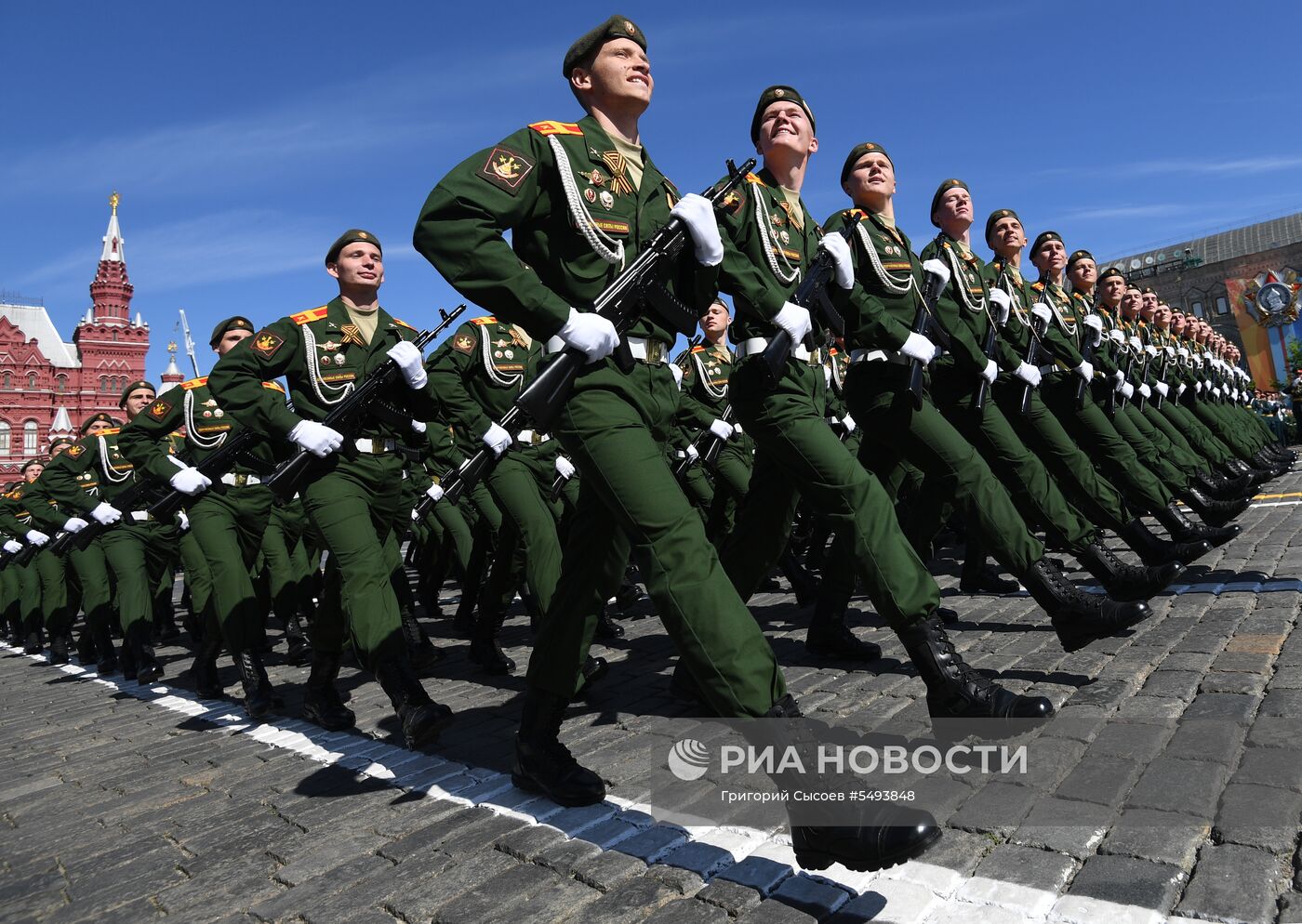 Военный парад, посвящённый 73-й годовщине Победы в ВОВ