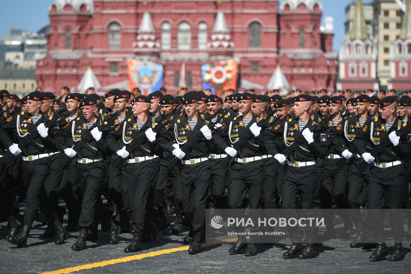 Военный парад, посвящённый 73-й годовщине Победы в ВОВ