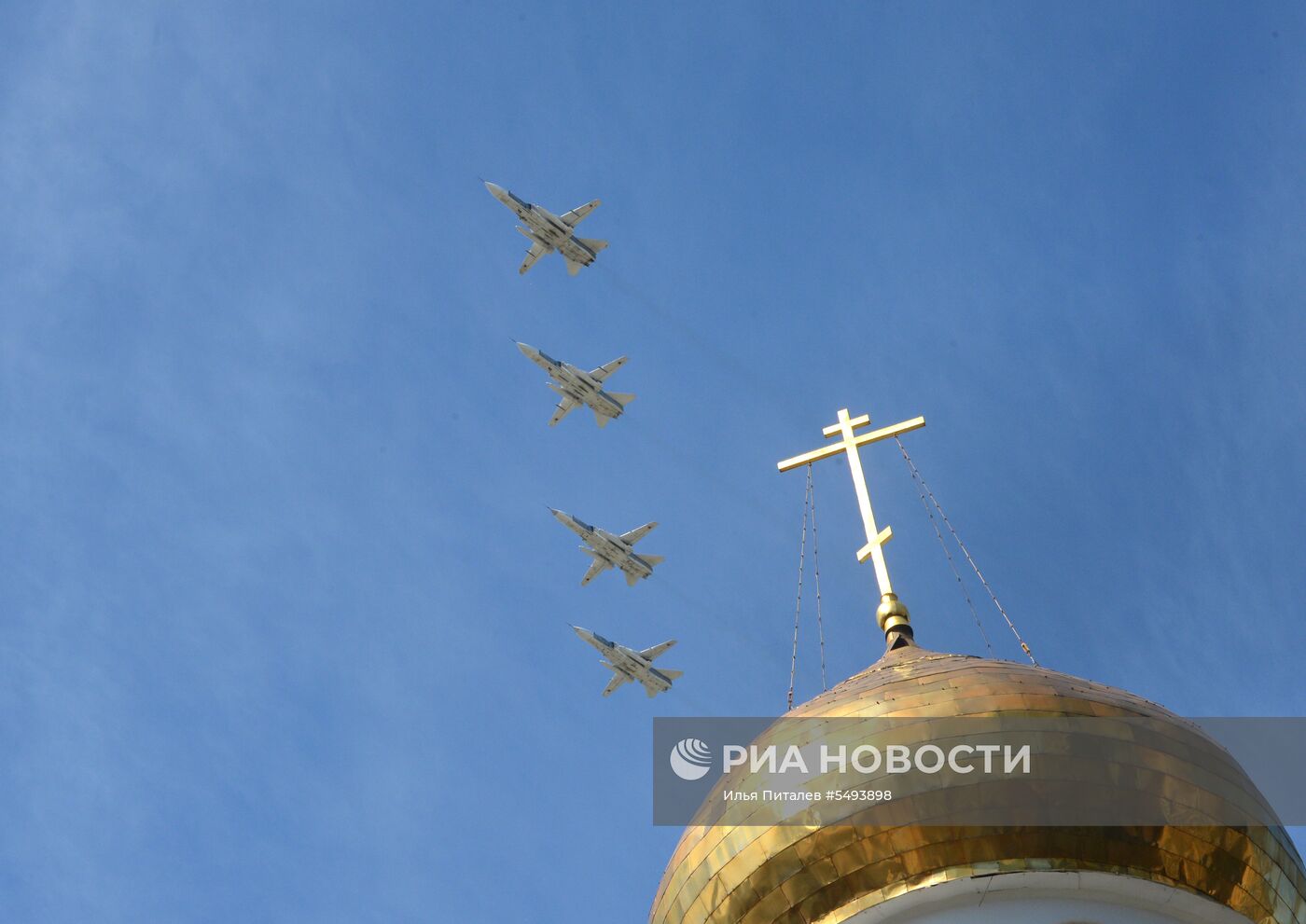 Военный парад, посвящённый 73-й годовщине Победы в ВОВ