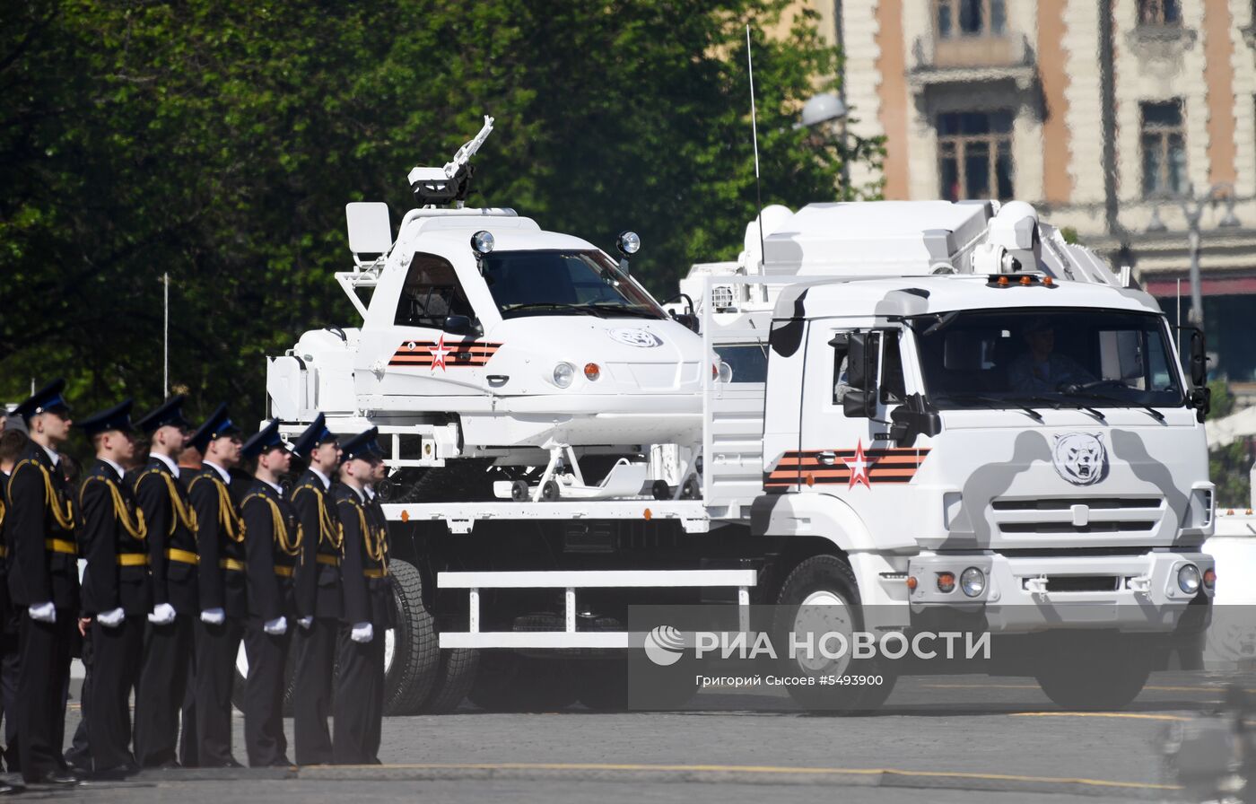Военный парад, посвящённый 73-й годовщине Победы в ВОВ