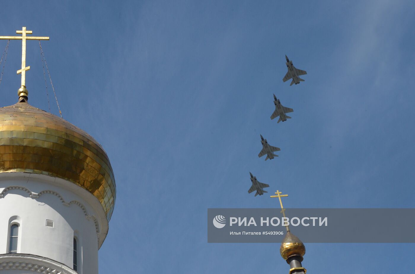 Военный парад, посвящённый 73-й годовщине Победы в ВОВ