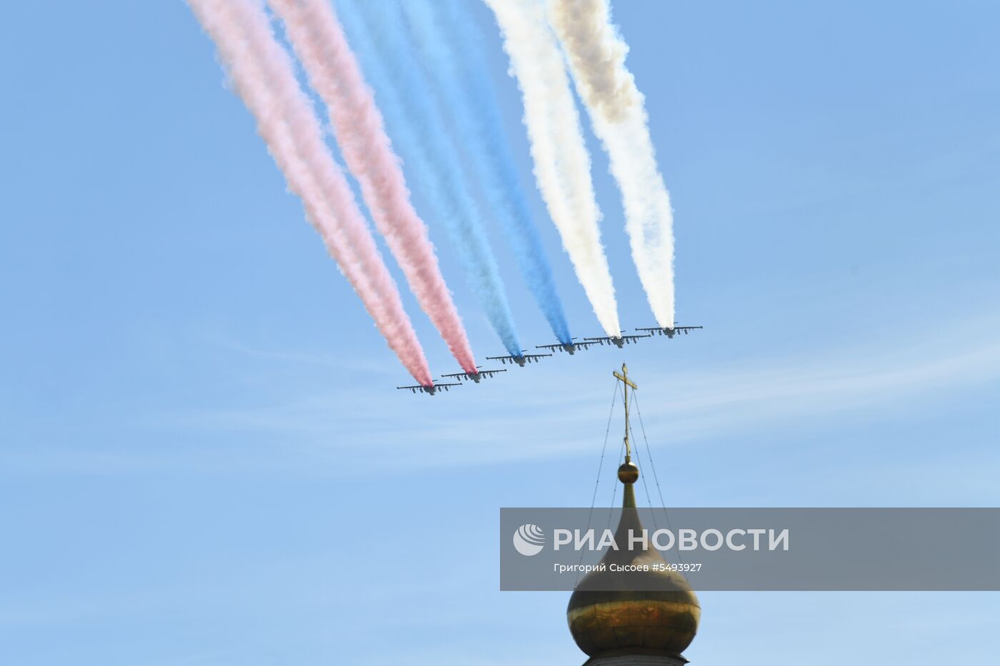 Военный парад, посвящённый 73-й годовщине Победы в ВОВ