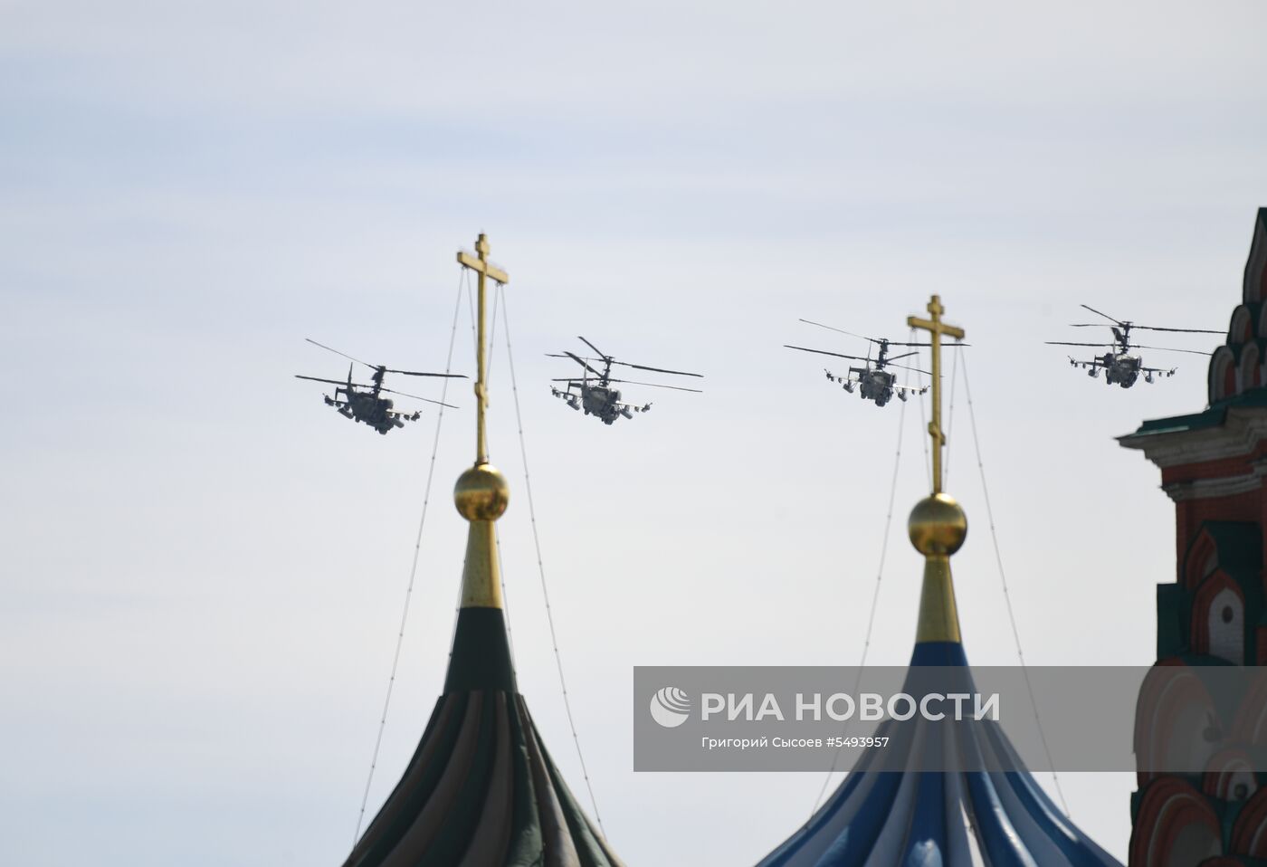 Военный парад, посвящённый 73-й годовщине Победы в ВОВ