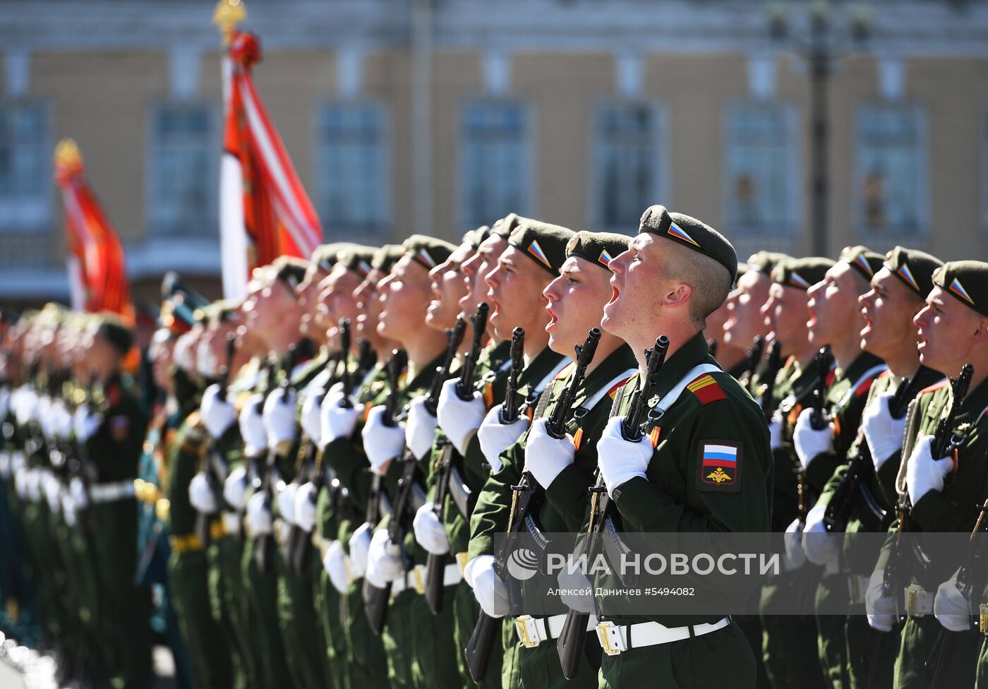 Празднование Дня Победы в городах России