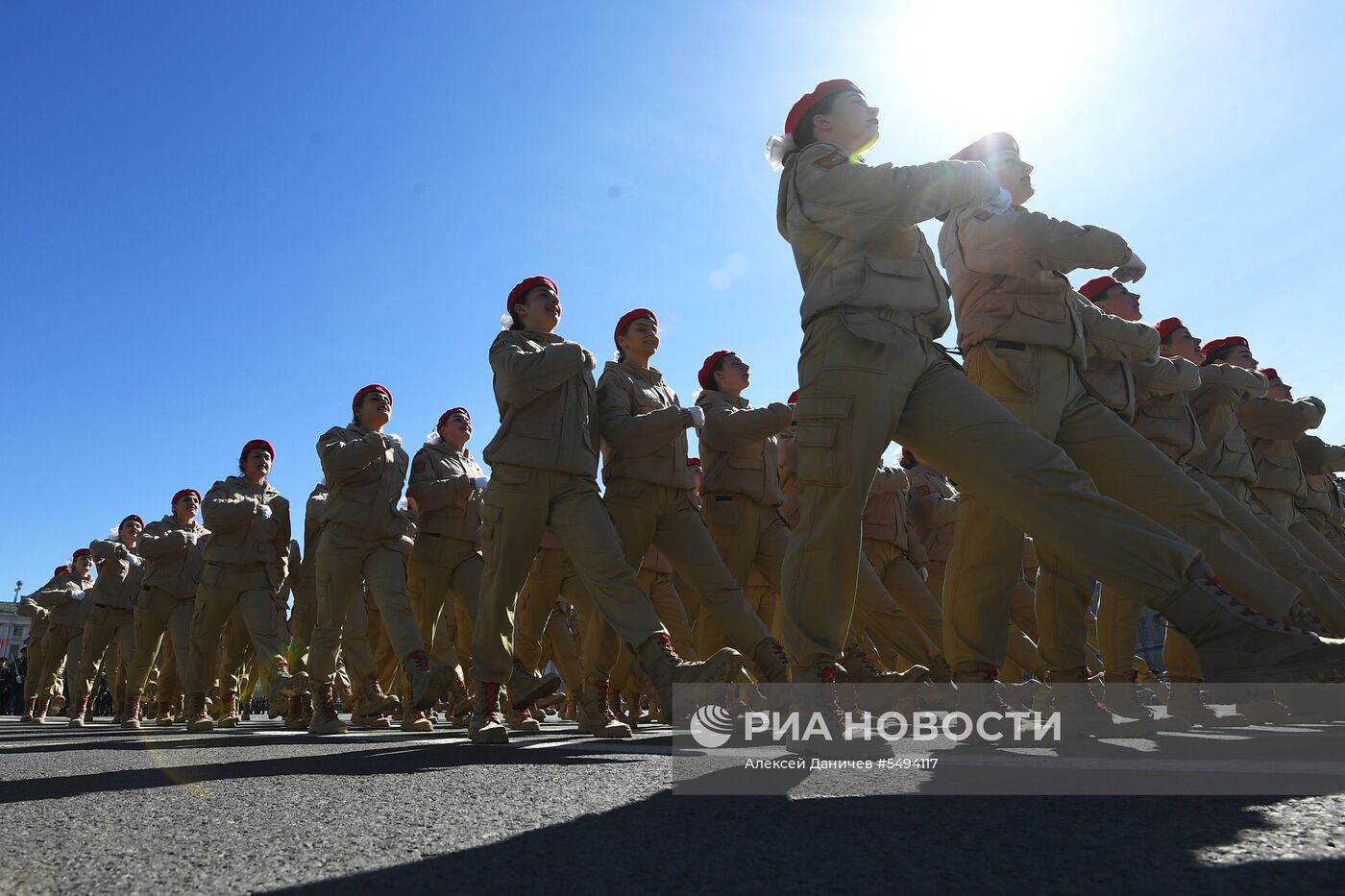 Празднование Дня Победы в городах России