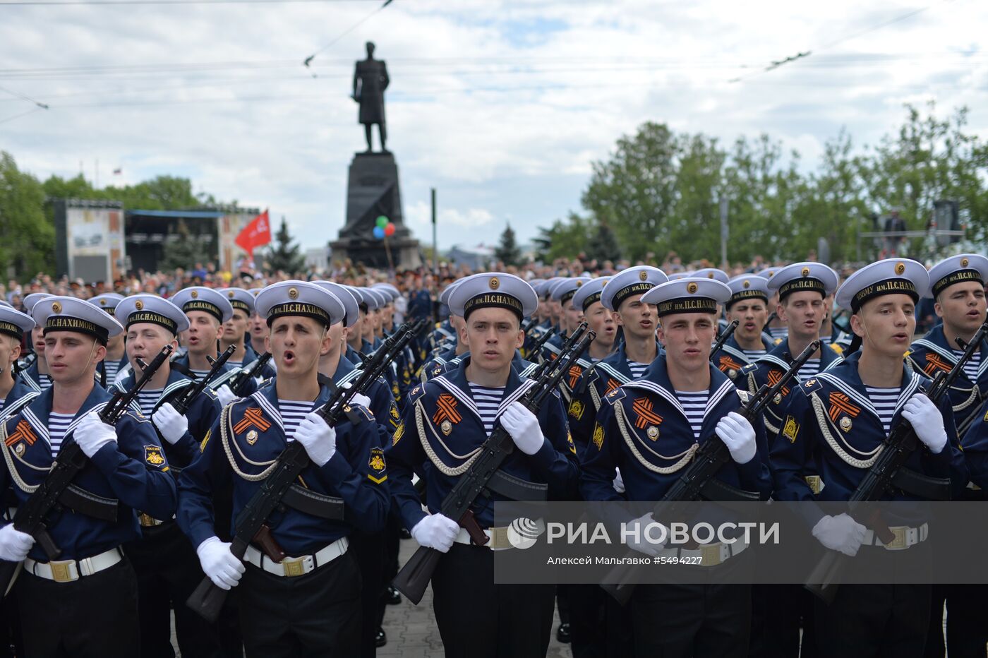 Празднование Дня Победы в городах России