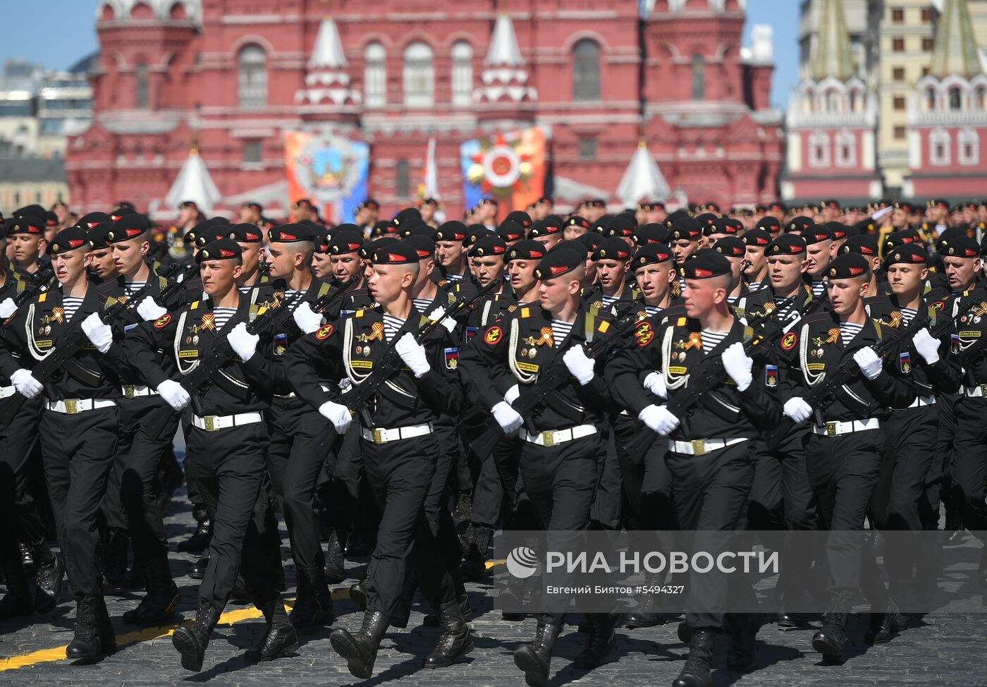 Военный парад, посвящённый 73-й годовщине Победы в ВОВ