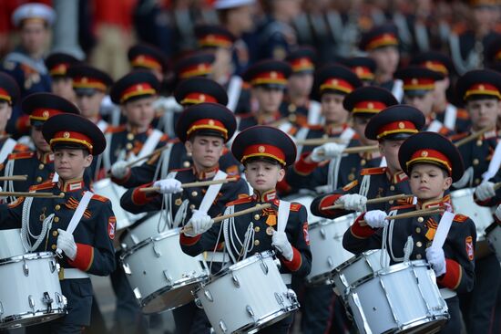 Празднование Дня Победы в городах России