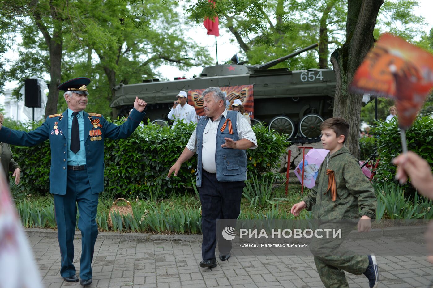 Празднование Дня Победы в городах России