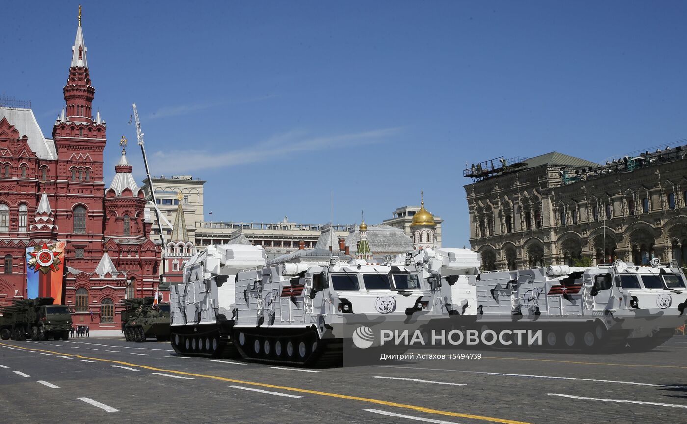 Военный парад, посвящённый 73-й годовщине Победы в ВОВ