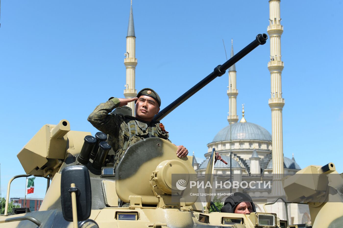 Празднование Дня Победы в городах России