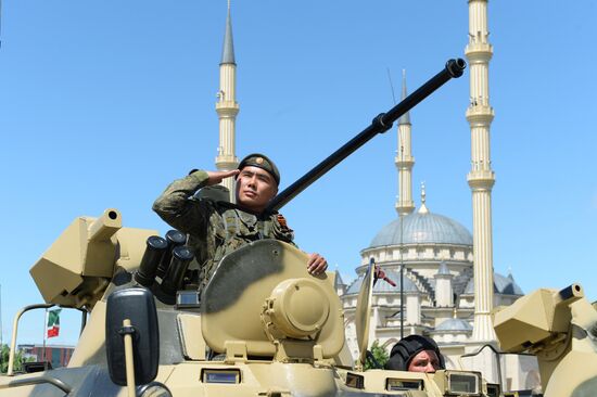 Празднование Дня Победы в городах России