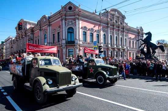 Акция "Бессмертный полк" в городах России