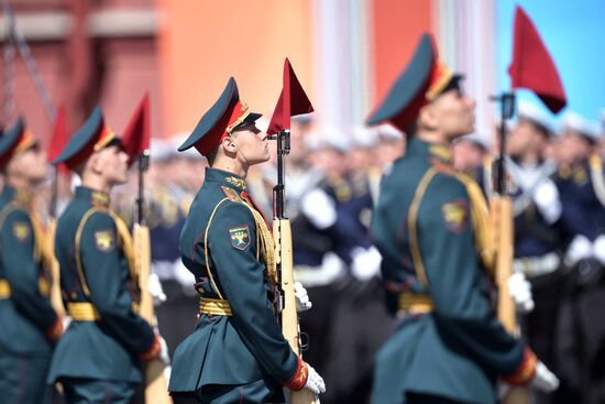 Военный парад, посвящённый 73-й годовщине Победы в ВОВ