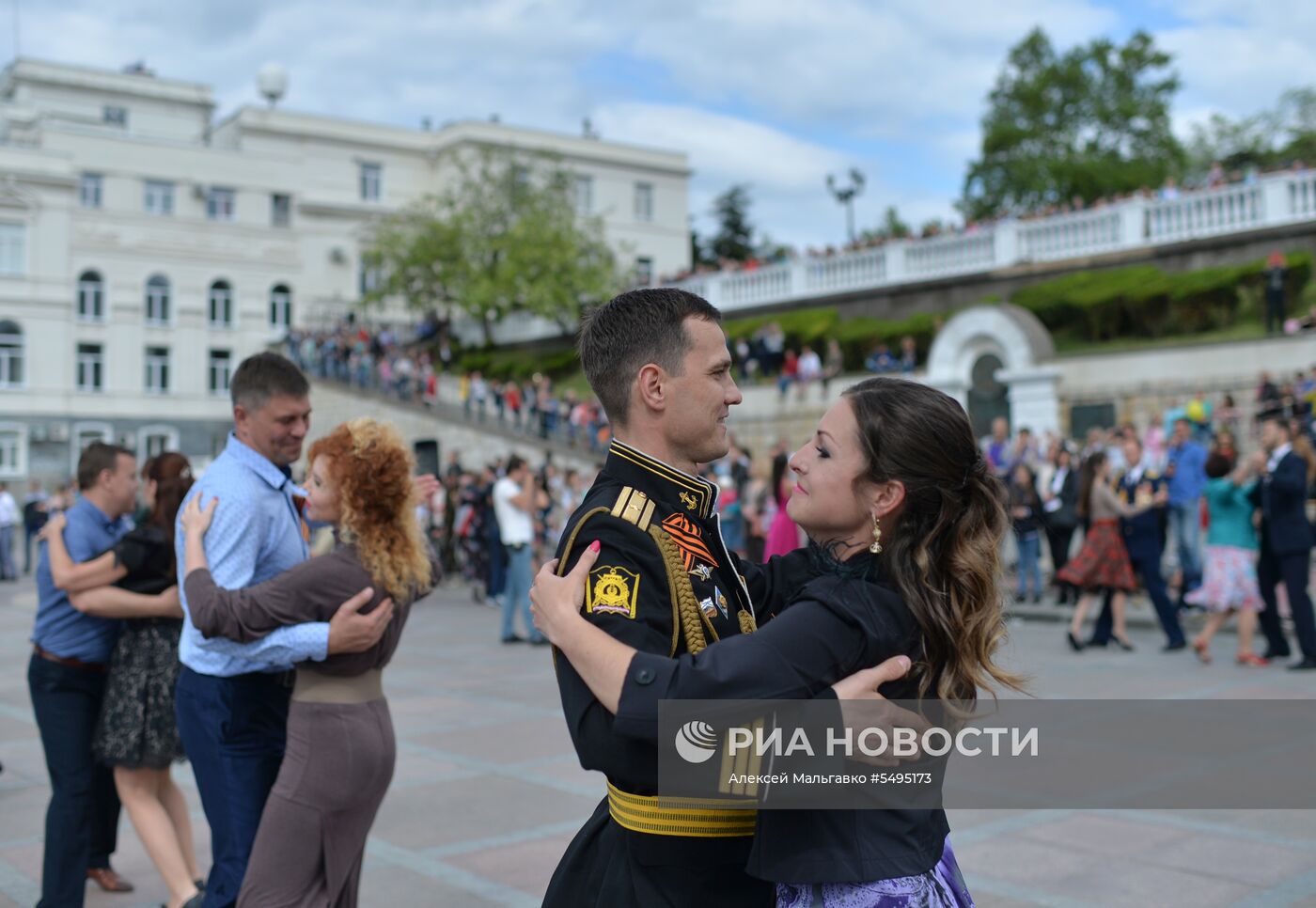 Празднование Дня Победы в городах России