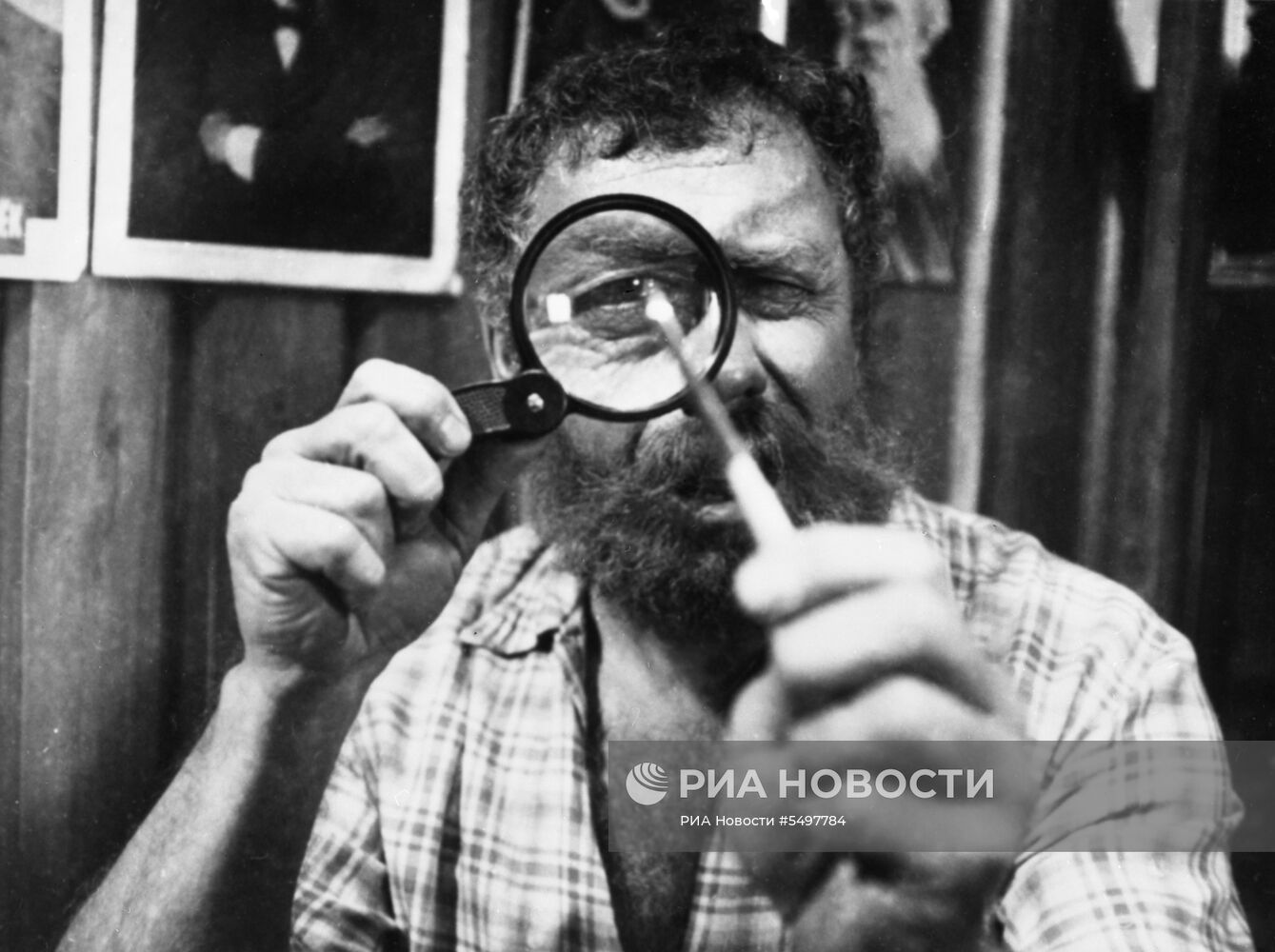 Кадр из фильма "Дача"