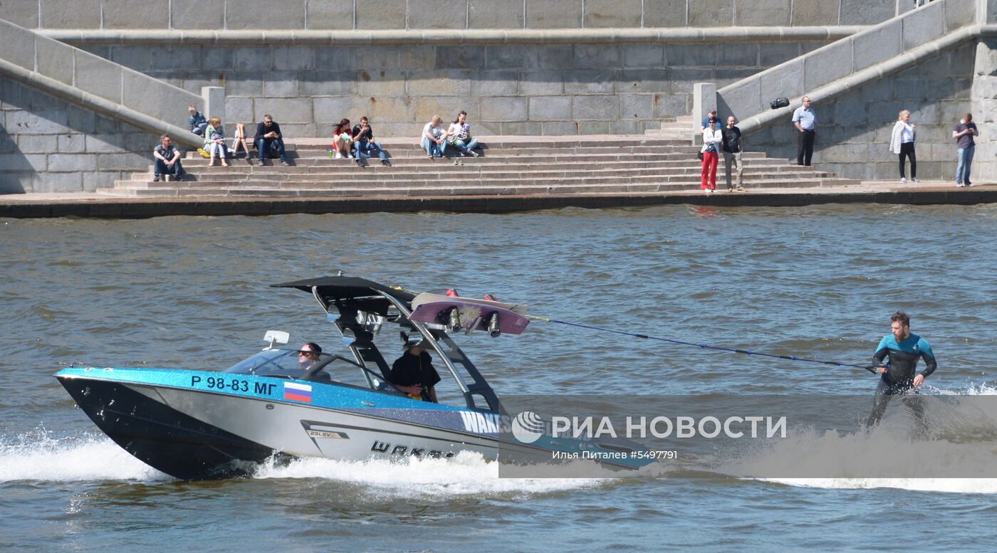 День открытия навигации и парад судов на Москве-реке