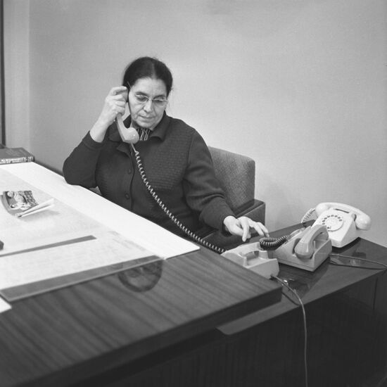 Секретарь Президиума ВС Туркменской ССР Т. Бабаева