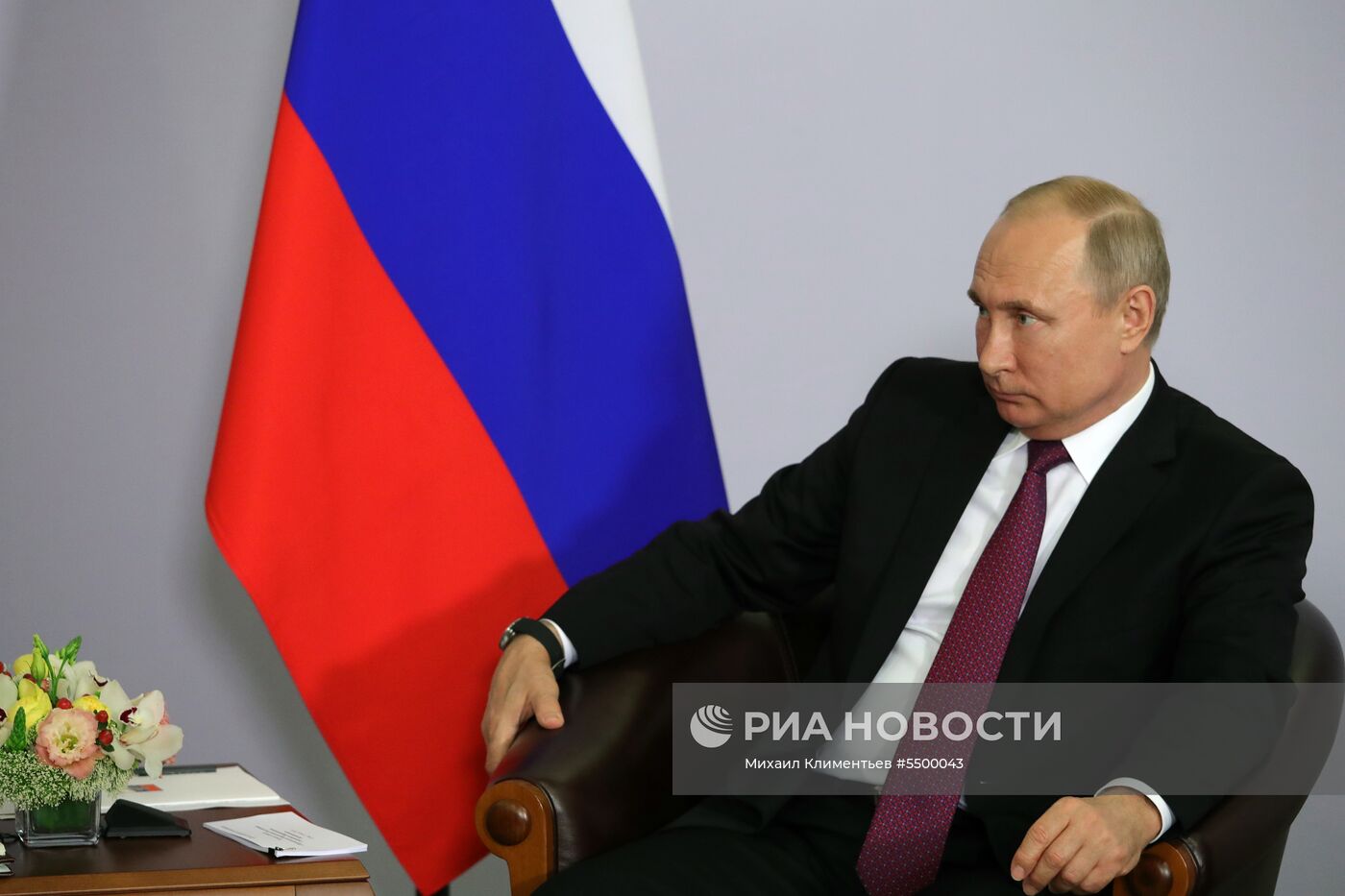 Президент РФ В. Путин встретился с президентом Киргизии С. Жээнбековым 
