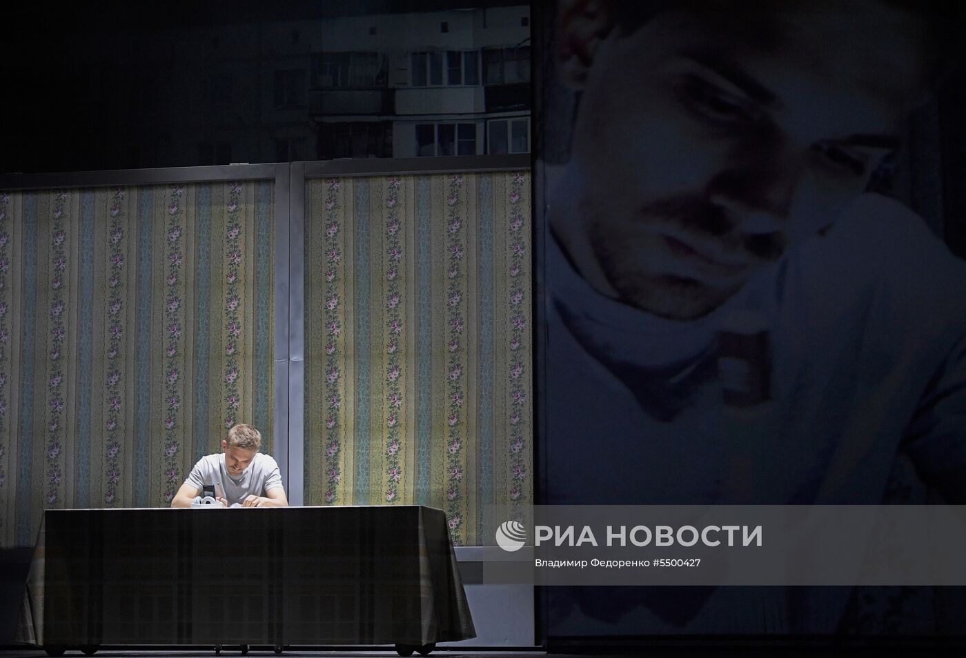 Показ спектакля "Текст" в театре им. Ермоловой