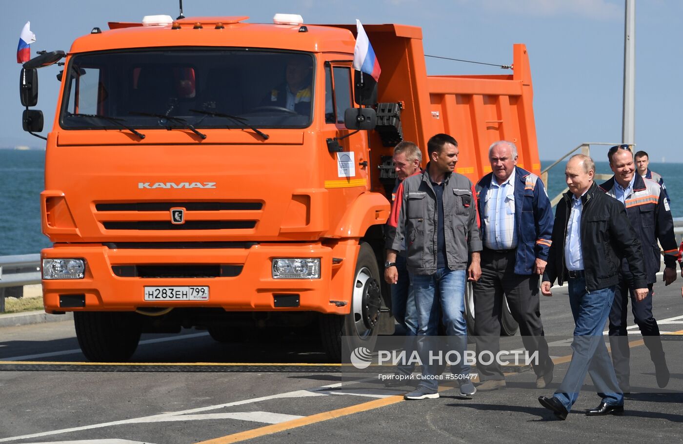 Рабочая поездка президента РФ В. Путина в Южный федеральный округ