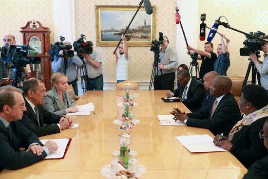 Встреча главы МИД РФ С. Лаврова с вице-президентом ЮАР Д. Мабузой