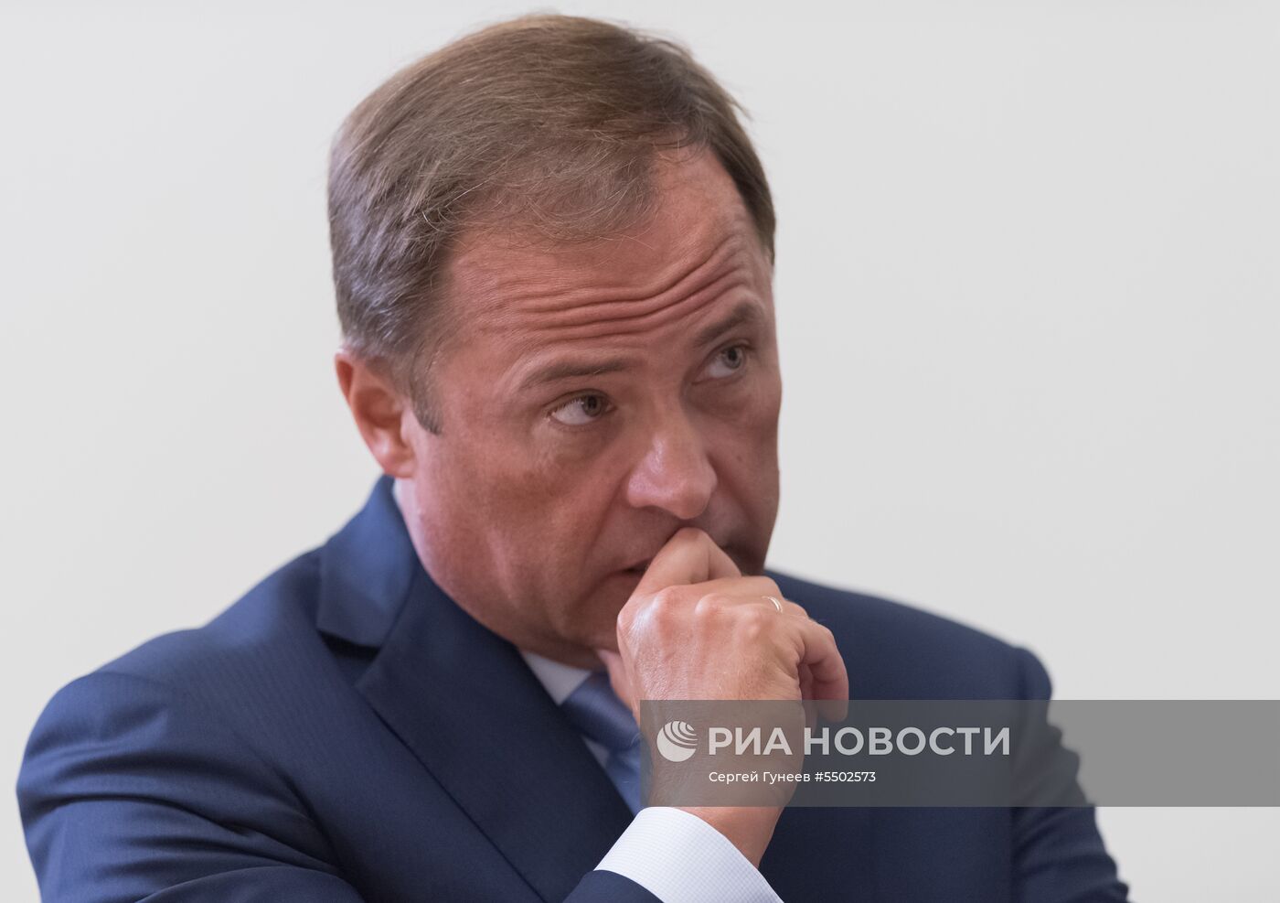 Президент РФ В. Путин провел совещание с представителями Минобороны и предприятий ОПК 