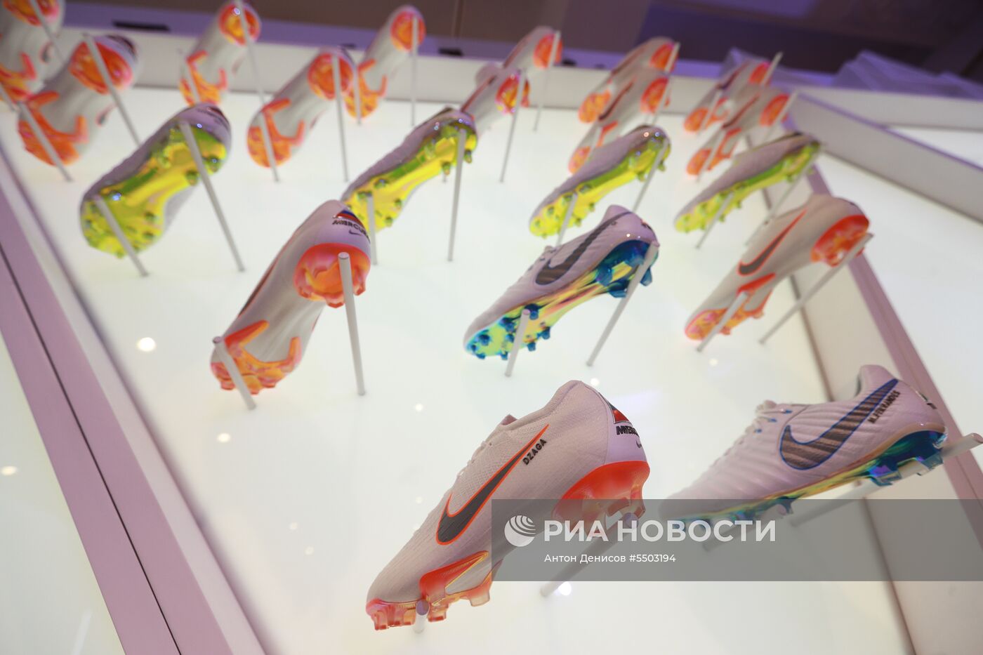 Игроки сборной России по футболу представили новые бутсы