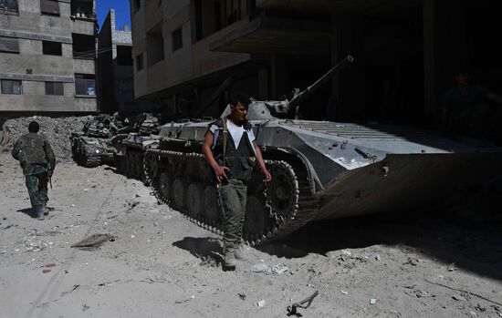 Боевые действия в районе Мухайям-эль-Ярмук на юге Дамаска