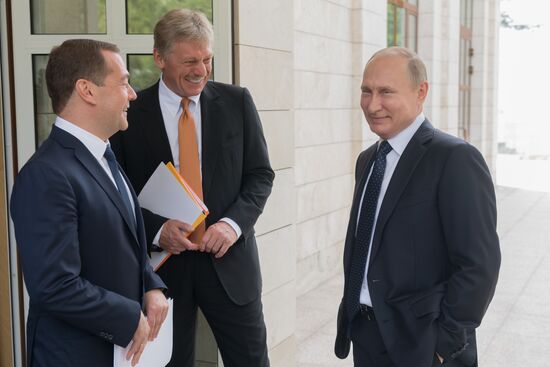 Президент РФ В. Путин встретился с канцлером ФРГ А. Меркель