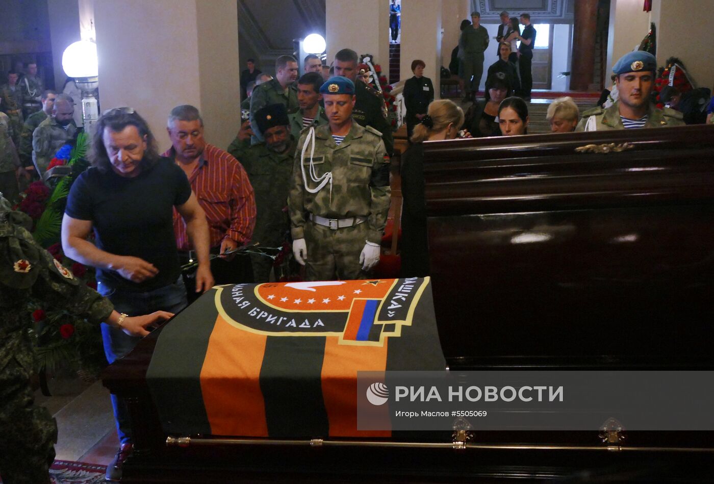 Прощание с командиром батальона "Пятнашка" О. Мамиевым в Донецке