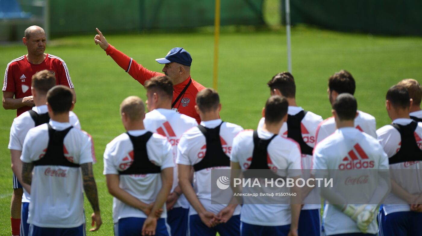 Футбол. Учебно-тренировочный сбор национальной команды