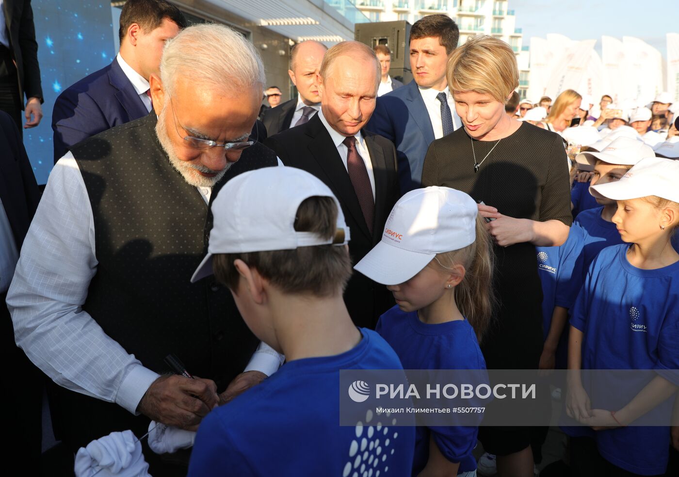 Встреча президента РФ В. Путина с премьер-министром Индии Н. Моди