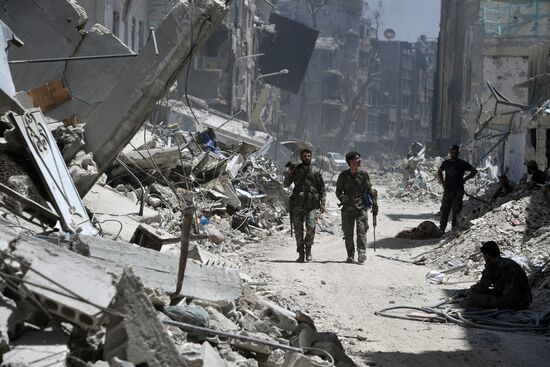 Сирийская армия освободила лагерь палестинских беженцев "Ярмук" на юге Дамаска 