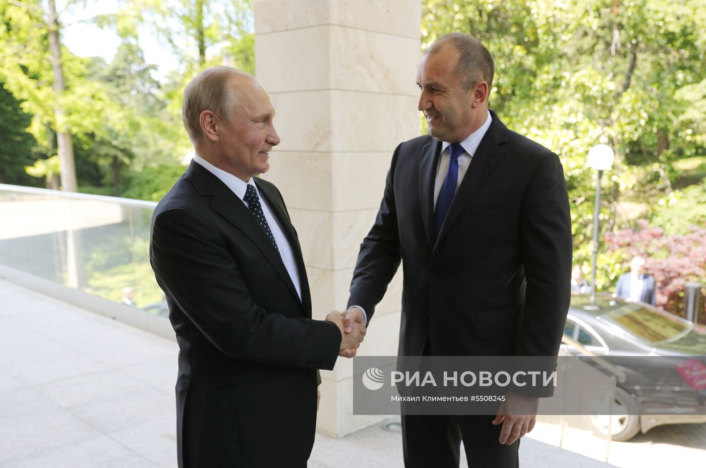Президент РФ В. Путин встретился с президентом Болгарии Р. Радевым