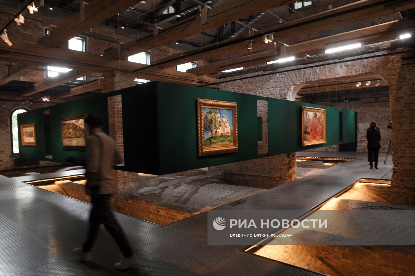 Выставка топ-лотов торгов русского искусства Sotheby’s