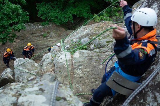 Учения аварийно-спасательной службы "Кубань-Спас" в горах Краснодарского края