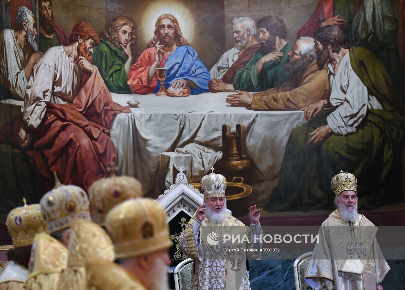 Божественная литургия в день памяти святых равноапостольных Кирилла и Мефодия