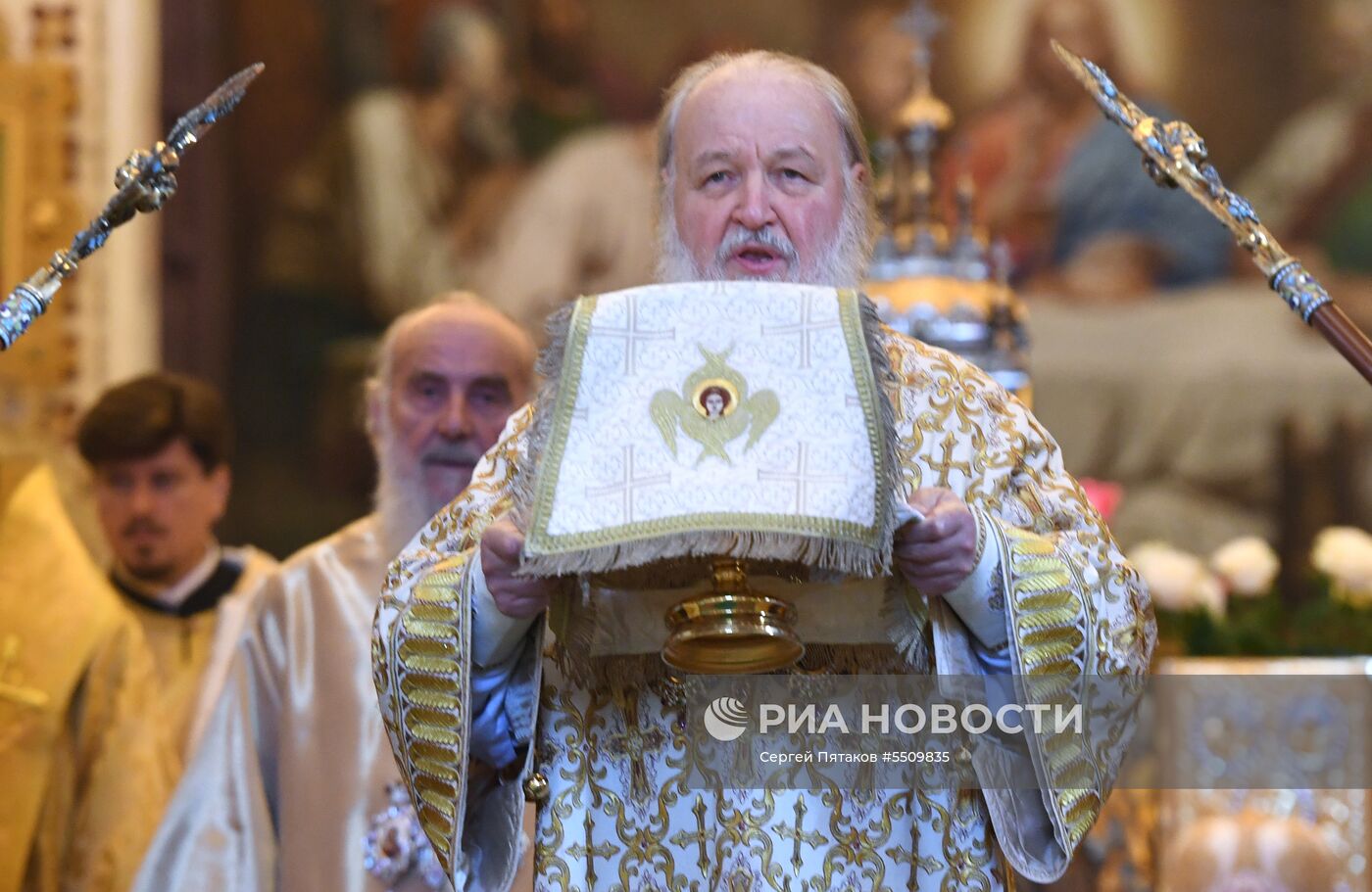 Божественная литургия в день памяти святых равноапостольных Кирилла и Мефодия