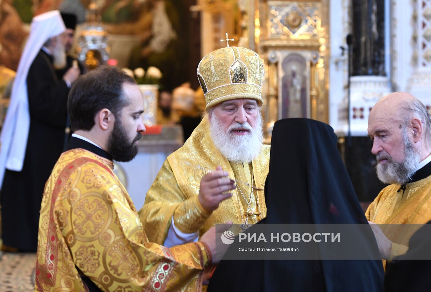 Божественная литургия в день памяти святых равноапостольных Кирилла и Мефодия