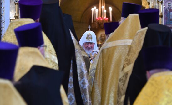 Божественная литургия в день памяти святых равноапостольных Кирилла и Мефодия 