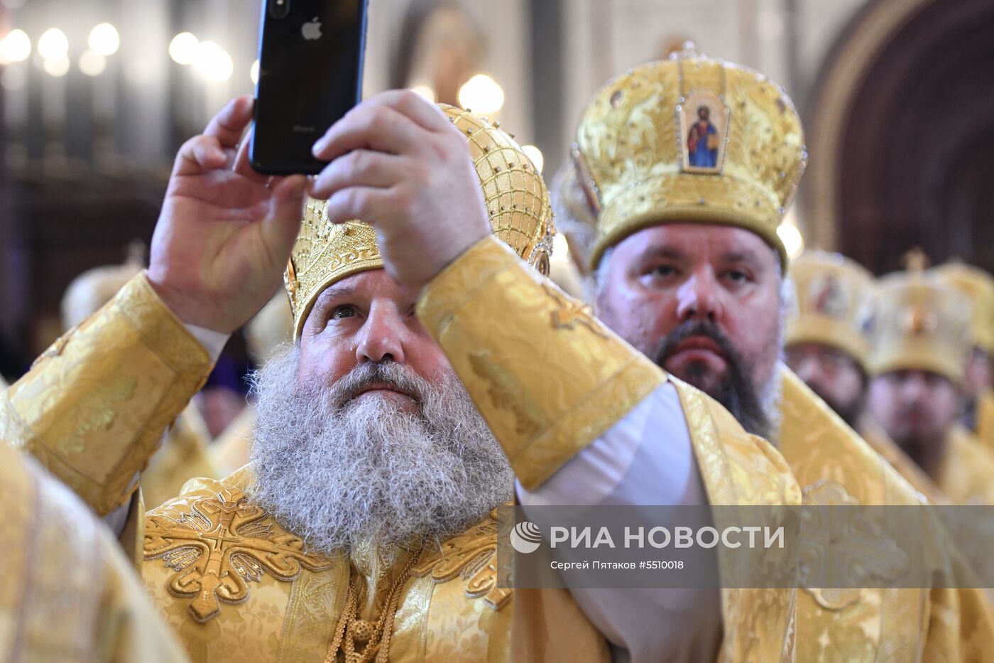 Божественная литургия в день памяти святых равноапостольных Кирилла и Мефодия