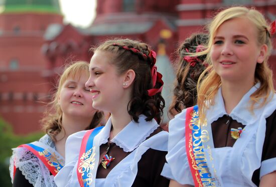 Празднование последнего звонка в Москве 