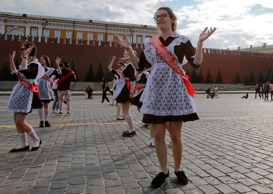 Празднование последнего звонка в Москве 