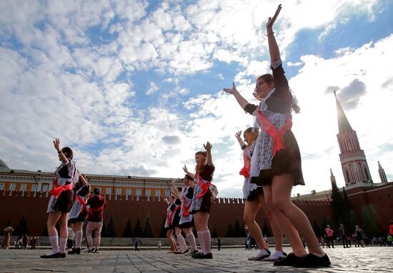 Празднование последнего звонка в Москве 